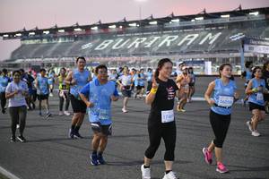 BIB: 5080, 52687, 50410, 51146
                            <button type="button" onclick="openModal(10463312)" class="btn btn-primary btn-sm float-right btn-popup" data-toggle="modal" data-target=".modal-high-quality">
                        <i class="fas fa-shopping-cart"></i> Add to Cart
                    </button>
                                            <button type="button" onclick="isThisMe(10463312, true)" class="btn btn-success btn-sm float-right btn-popup btn-isme hidden" data-toggle="tooltip" data-placement="bottom" title="นี่คือรูปของคุณใช่ไหม คลิกที่นี่เพื่อเอาเข้าอัลบั้ม">
                        <i class="fas fa-plus"></i> Add to album
                    </button>
                    <button type="button" onclick="isThisMe(10463312, false)" class="btn btn-warning btn-sm float-right btn-popup btn-isnotme hidden">
                        <i class="fas fa-ban"></i> Remove from album
                    </button>